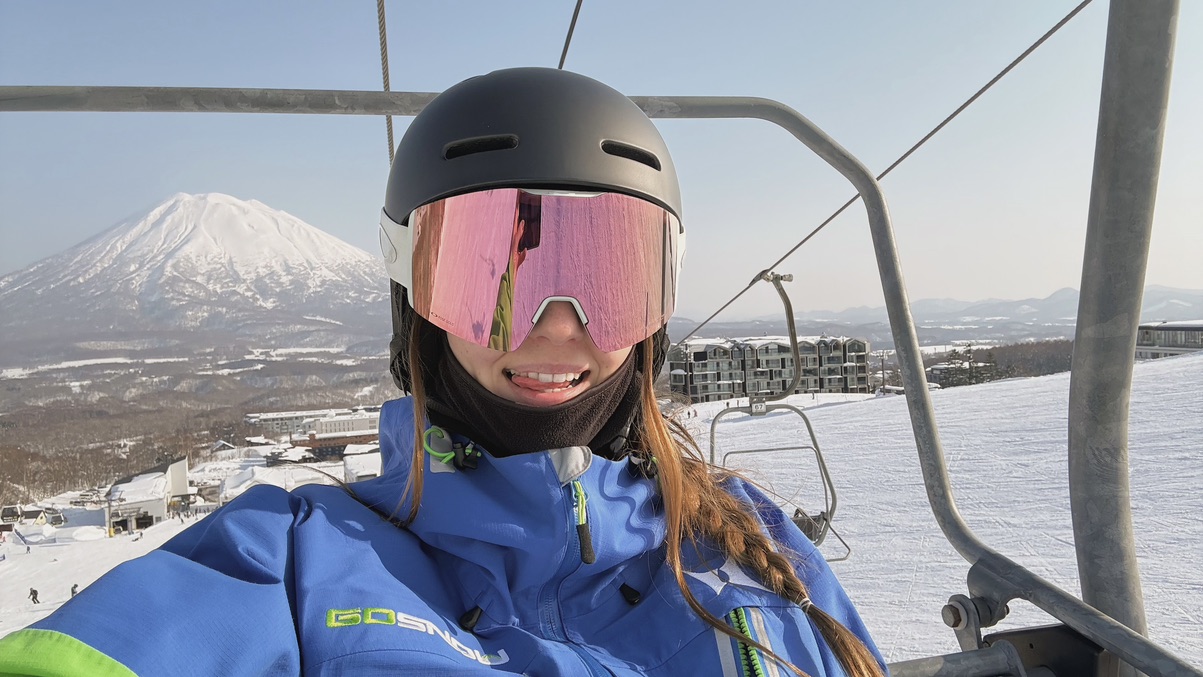 Foto de perfil del instructor Justina Eseiza - Instructor certificado de esquí y snowboard en SnowMatch