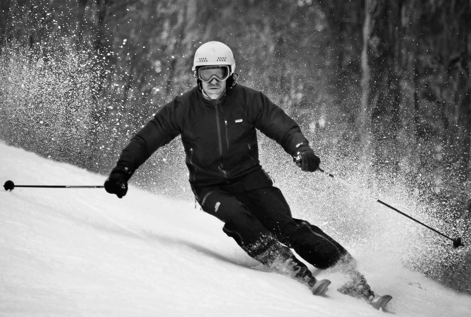 Carlos Joaquin enseñando esquí en bariloche